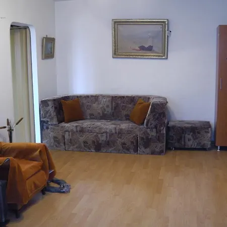 Auntie's Penthouse Appartamento Bucarest